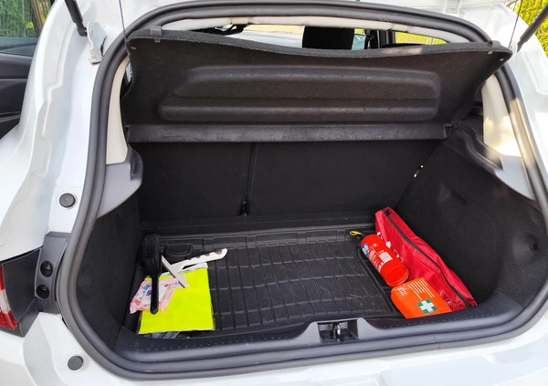 Renault Clio cena 40900 przebieg: 102640, rok produkcji 2019 z Toruń małe 121
